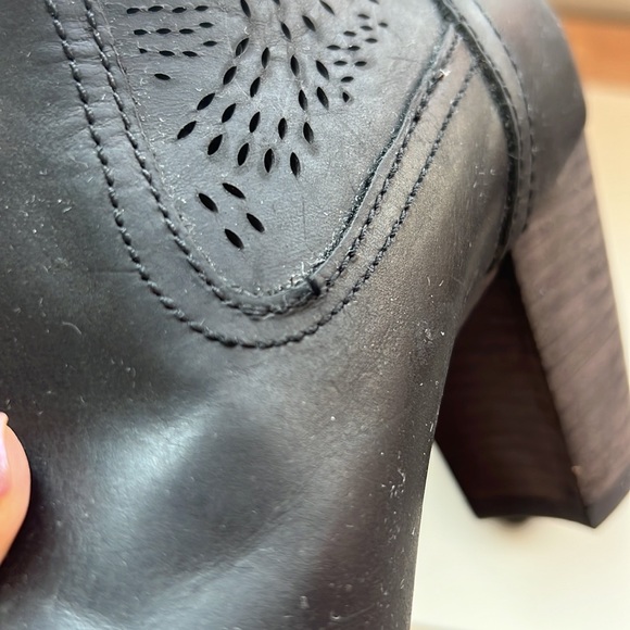 New UGG black booties with wool inside! Size 6.5 - Picture 9 of 13